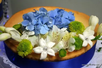 Wedding cake with flowers